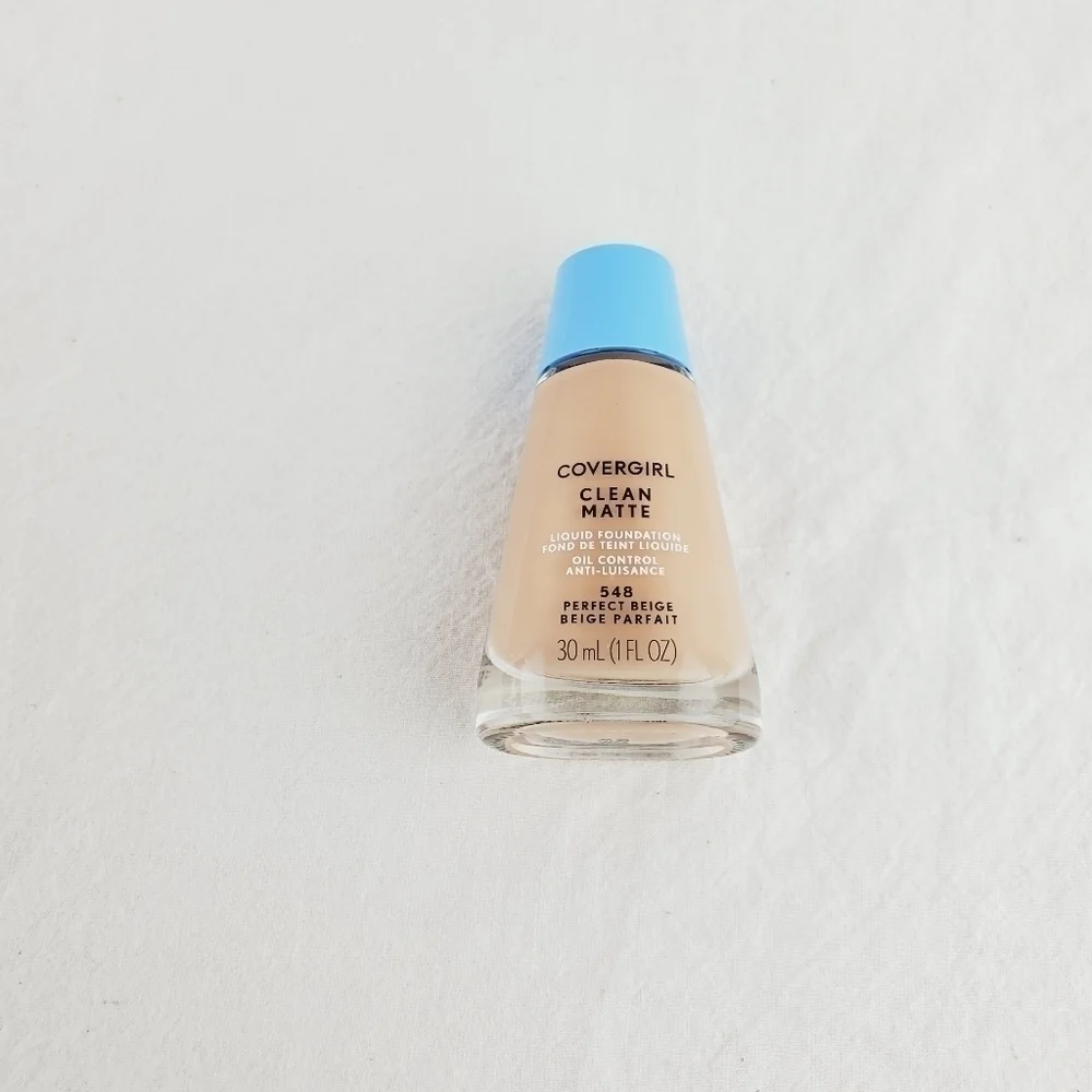 LAST ONE 🔥Covergirl clean matte foundation 548